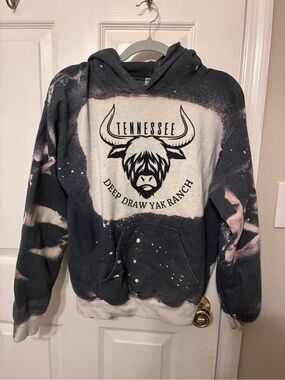 Tennessee Deep Draw Yak Ranch Gildan Heavy Blend Hoodie